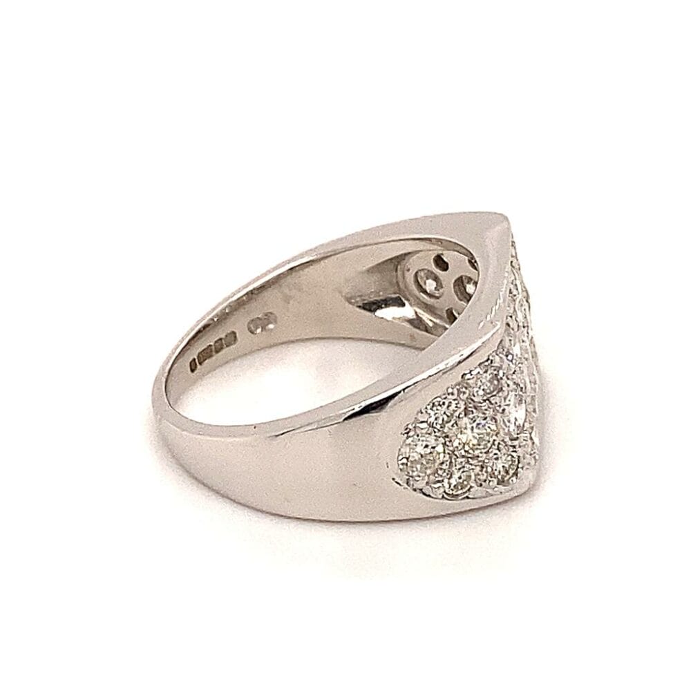 18ct Vintage Gold Diamond Dress Ring - Image 2